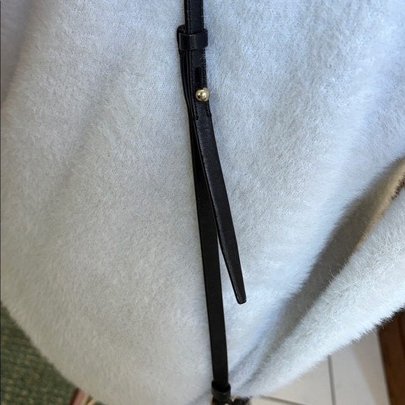 Rebecca Minkoff  leather Crossbody bag  black/gold tone expanding sides & bottom - Picture 5 of 17